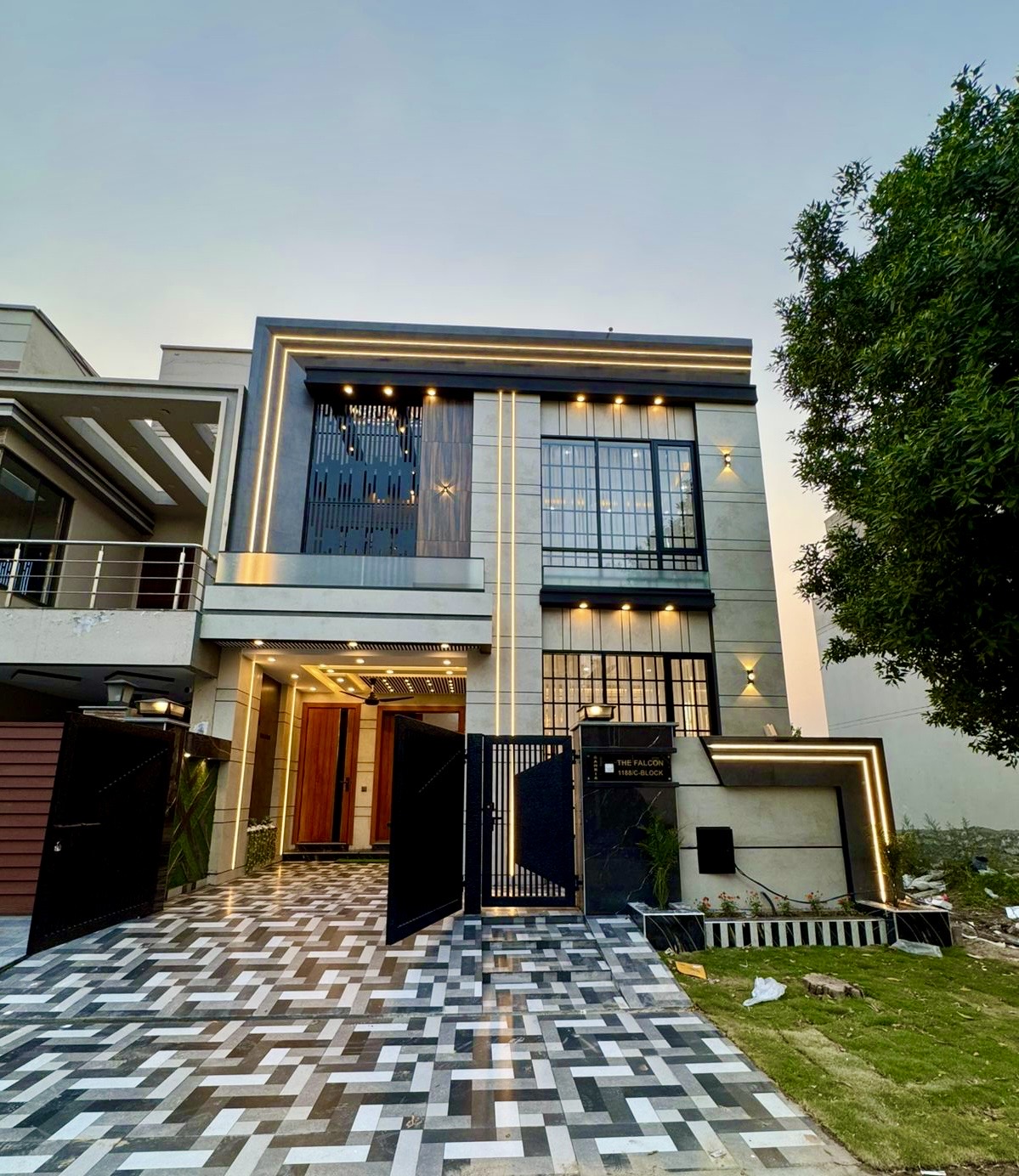 5 Marla Luxurious House For Sale In Bahria Orchard